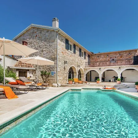 Vila Rustic In Vrsar With Private Swimming Pool