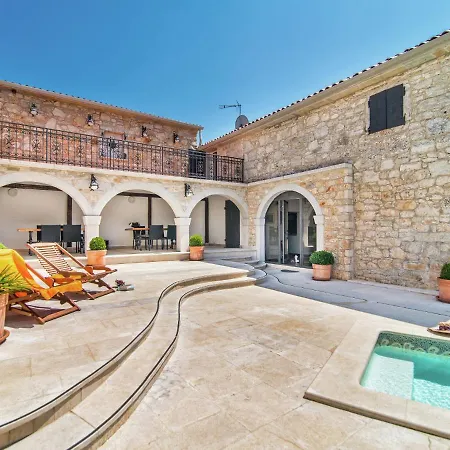 Rustic In Vrsar With Private Swimming Pool Vila Marasi