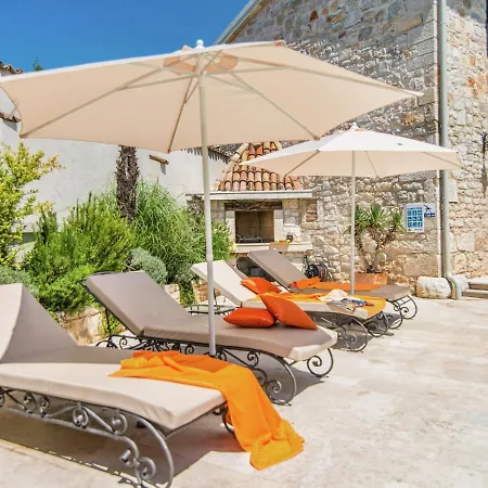 וילה Rustic In Vrsar With Private Swimming Pool Marasi