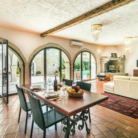 Rustic In Vrsar With Private Swimming Pool וילה Marasi